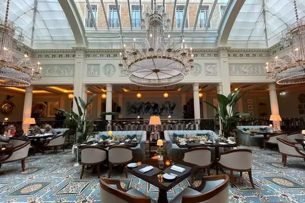 Restaurant dining seating at The Lanesborough in London 