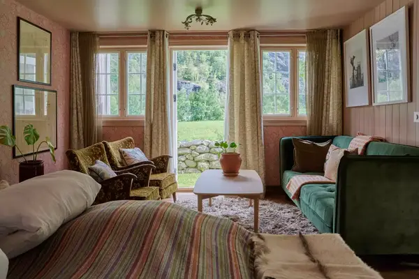 Guest room at 292 Aurland eco lodge