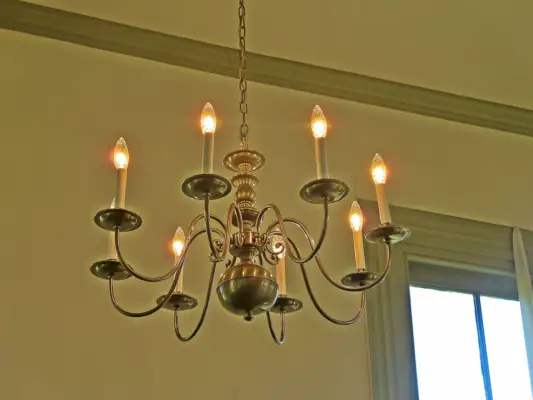 Lighting, Ceiling fixture, Electricity, Interior design, Light fixture, Wall, Lighting accessory, Ceiling, Interior design, Light, 