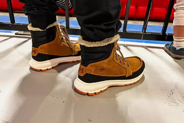 A person wears the Helly Hansen Men