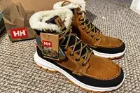 A pair of Helly Hansen Men