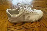 A side view of the Veja Women