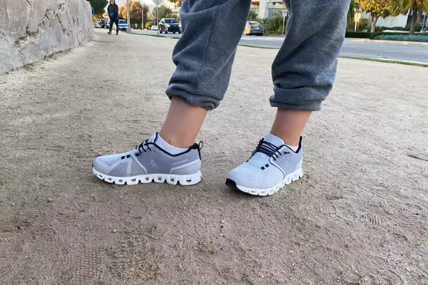 A person wears the Seavees Women