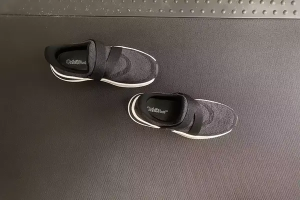 An overhead view of the Orthofeet Women