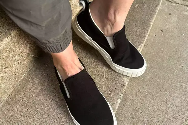 A person wears the Seavees Women