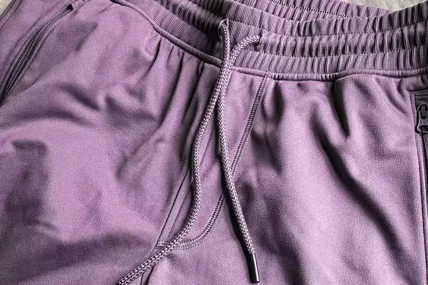 The drawstring waist on the Under Armour Men
