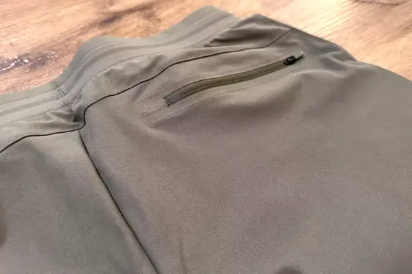 A close-up of the back pocket on the Nomatic Outset Jogger