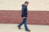 A person wearing the Decathlon Forclaz Men