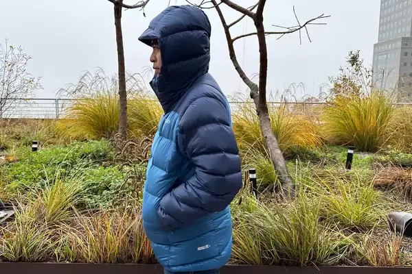 Person wearing Rab Men