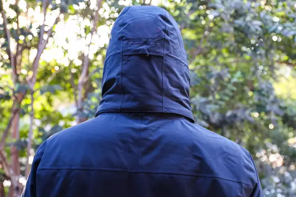 The back of a person wearing the Cotopaxi Calidez Men