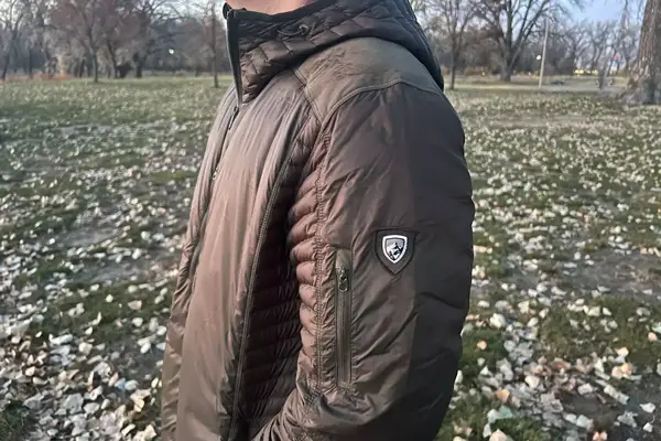 Person wearing Kühl Mens
