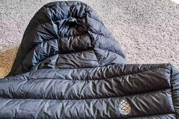 The hood and logo on the Stio Men