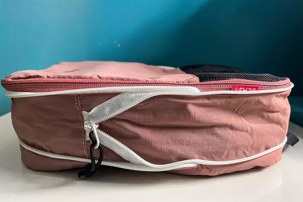 The side view of a cube from the Blast 6PCS Compression Travel Packing Cubes