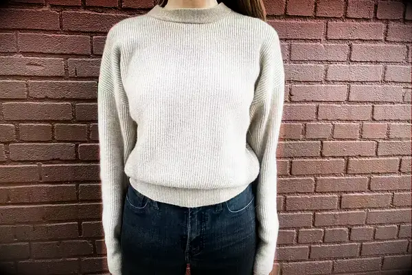 The front of the Lilysilk Eshe 2-in-1 Cashmere Detachable Hoodie