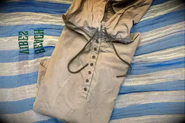 A close-up of the Hikerkind Trail Sun Hoodie 01