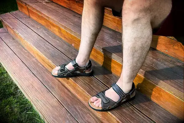 A person wears the Dockers Men