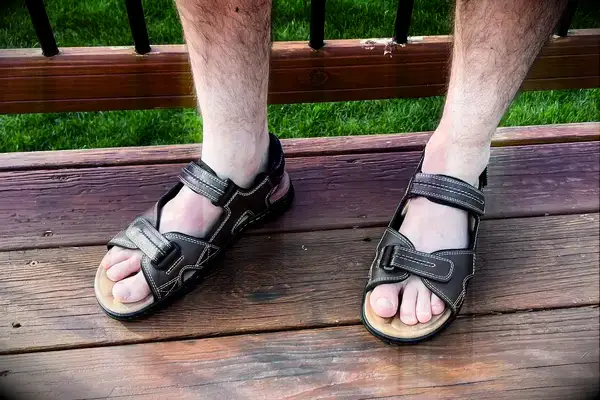 A person wears the Dockers Men