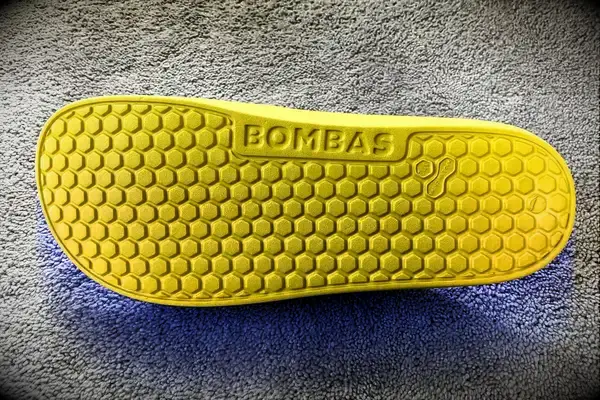 The treads on the bottom of the Bombas Men