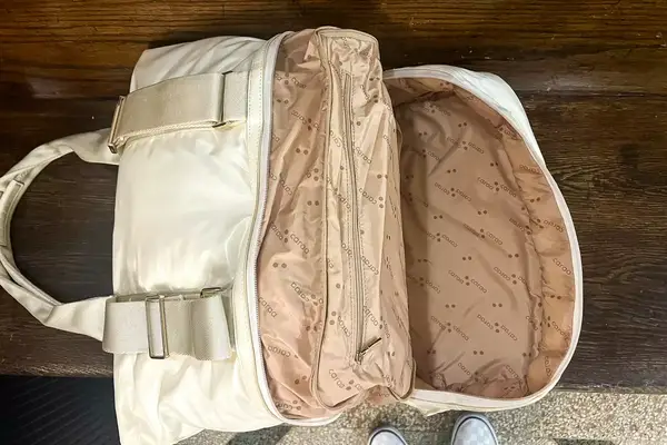 View of the shoe compartment on the Caraa Sport Tote 