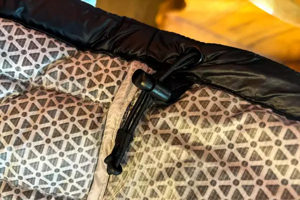 The drawstring on the Columbia Women