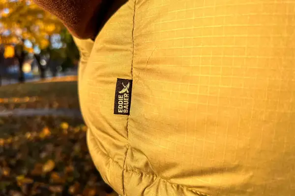 The brand name tag on the Eddie Bauer Men