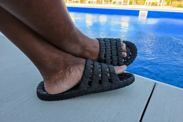 A person wears the TECS Men