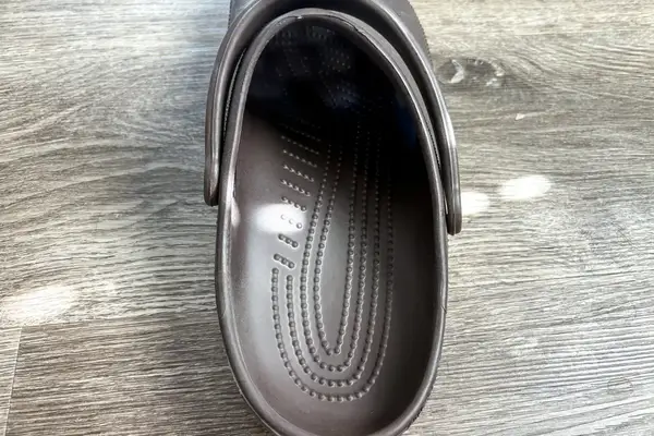 The pattern on the sole of the Crocs Classic Clogs