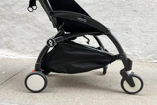 A side view of the Stokke YOYO³ Stroller