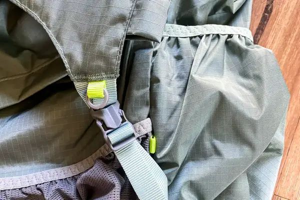 Close-up of a strap and clip mechanism on a Gossamer Gear Mariposa 60 Backpack