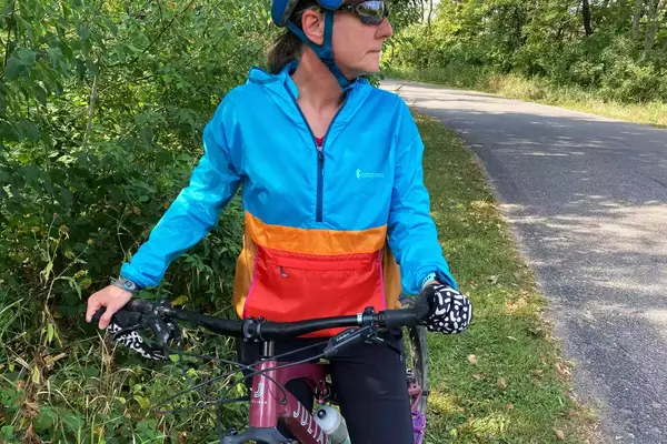 A person wears a Cotopaxi Women