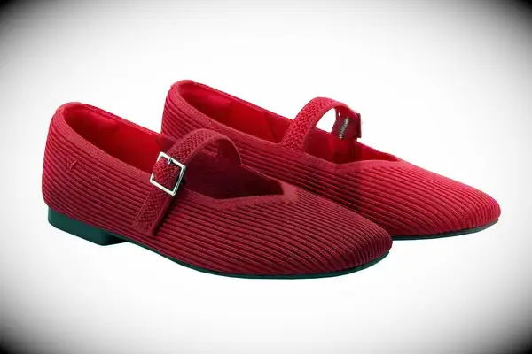 Vivaia Square-toe Mary Jane