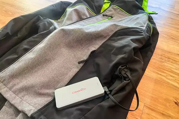 A close-up of the Conqueco Men