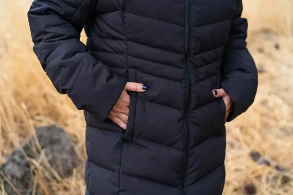 A close-up of the person wearing the ORORO SOHO Women