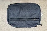 The front zipper on the Aer Travel Kit 2