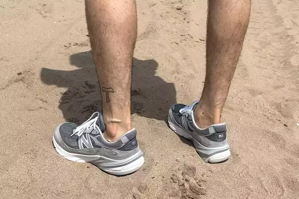 A man wearing the New Balance Men