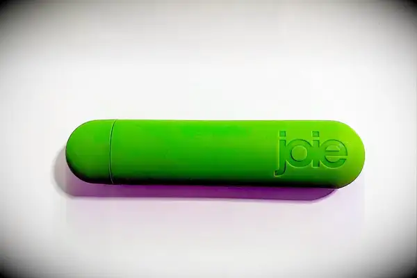 Joie Straw on the Go