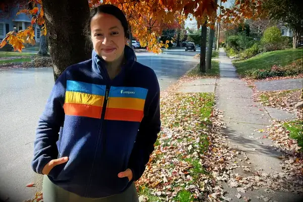 Woman outside wearing a Cotopaxi Women
