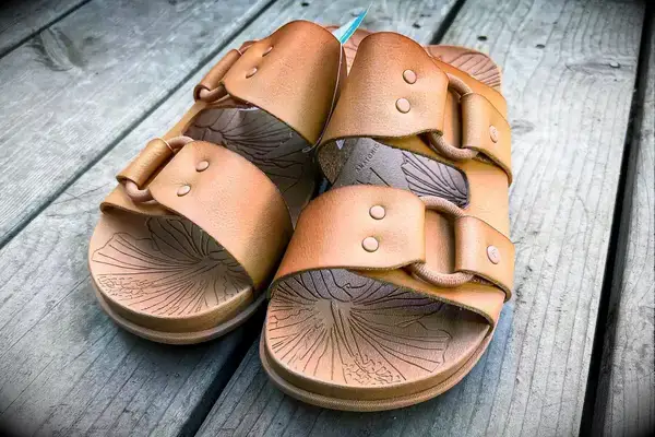 Close up from the front of the Reef Cushion Vera Cruz Slide