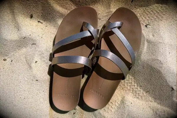 Frankie4 Isla on the sand