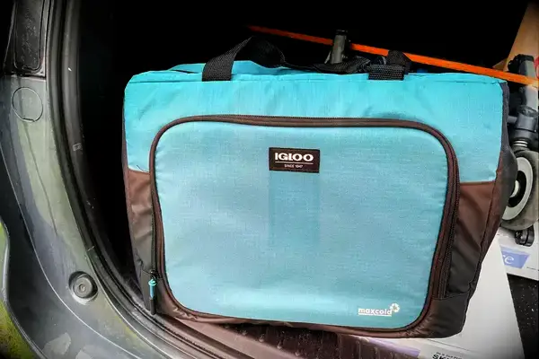 The front pocket on the Igloo Latitude Snapdown 36-Can Cooler Bag
