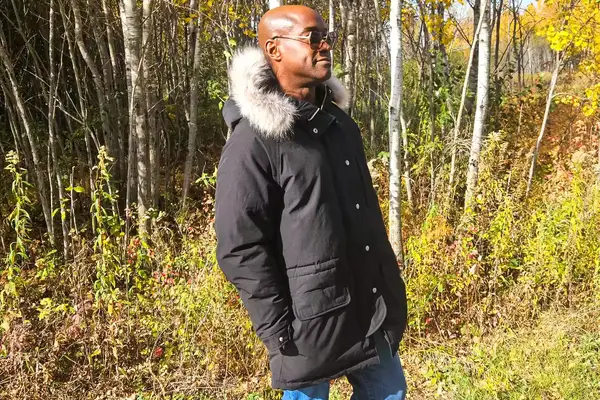 A side view of a person wearing the Basin and Range Men