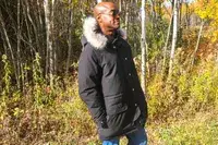 A side view of a person wearing the Basin and Range Men