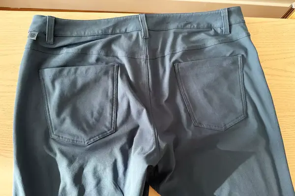 Closeup of the back pockets of the lululemon ABC Classic-Fit Pant Warpstreme