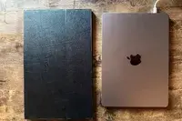Side by side comparison of ARZOPA Portable Monitor and a macbook pro.