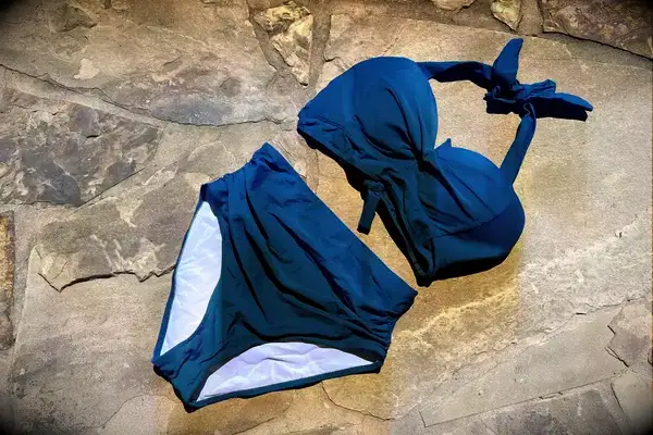 Tempt Me Women Two Piece Vintage Swimsuit Retro Halter Ruched High Waist Bikini with Bottom laying out flat