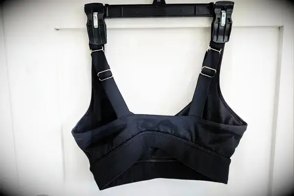 The back of the Sheila Nellie Scoop Bikini Top