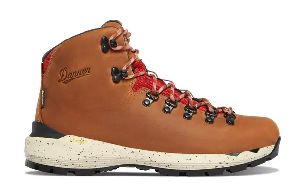 The bottom treads on the Vivaia Regina Pro Square-Toe Water-Repellent Heeled Boots