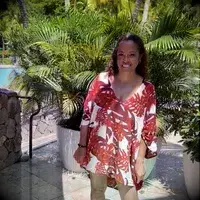 Morgan Ashley Parker, Senior Commerce Editor