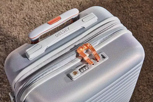 A close up of the top of the Delsey Cruise 3.0 Carry-on - 21