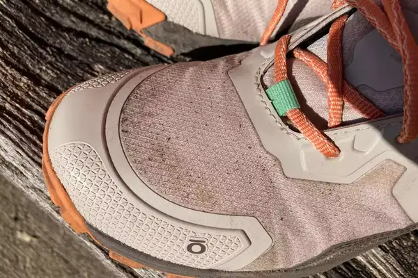 The top of the Oboz Womenâs Katabatic Mid Waterproof Hiking Boots